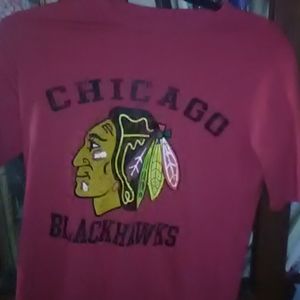 Ladys Chicago blackhawks tee shirt
